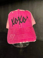 Pink Trucker Hat-Blck "XOXO"